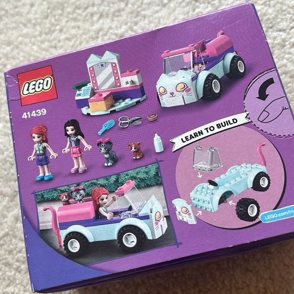 Retired - LEGO Cat Grooming Car - Picture 4 of 4